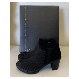NEW STEVEN BLACK ANKLE BOOTS SIZE 7