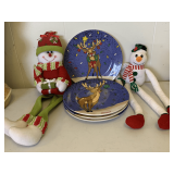 4 CHRISTMAS REINDEER DESSERT PLATES 8" ROUND & 2 SNOWMEN