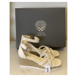 NEW VINCE CAMUTO COCONUT CREAM WEDGE SANDALS SIZE 6 1/2