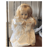 BATTERY OPERATED LIGHTED ANIMATED PRAYING ANGEL 12" TALL X 8" WIDE