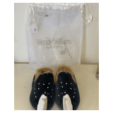 NEW WENDY WILLIAMS "PENGUIN" BEDROOM SLIPPERS SIZE 9/10