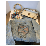 SHELF LOT TO INCLUDE BLACK & WHITE ENAMEL PAN 14" X 8 1/2" X 2", EMBROIDERY THREAD & GAUCHO