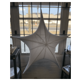 EXTRA LARGE WHITE LIGHTED CLOTH STAR 42" SQUARE