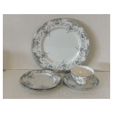 VINTAGE MIKASA FINE CHINA "BEVILLE" (WHITE WITH PATTERNS OF BLUE ROSES W/ GOLD TRIM) - 5 PLACE SETTING (SMALL CHIP ON BREAD PLATE)