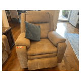 LR… Power recliner from Southern Motion, powers up, see pictures for details.