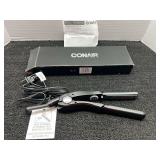Conair instant heat ceramic straightener, comes in original box, working condition unknown, see pictures for details.