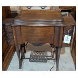 ANTIQUE WILLIAM C. FREE 'THE FREE' TREADLE SEWING MACHINE IN CABINET