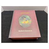 Snow White storybook ornament set, comes in original packaging, see pictures for details.
