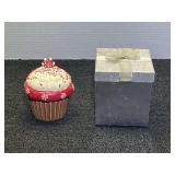 Cupcake Christmas candle, see pictures for details.