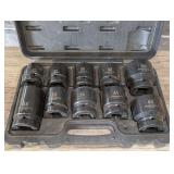Pittsburgh 1 inch drive metric socket set,  pictures for details.