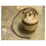 D4-Small air tank, this propane tank was converted, see pictures for details.