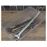 Standard combination wrenches, approximately seven pieces, tub is not included, see pictures for details.
