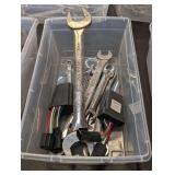 Metric wrench assortment, and more. Tub is not included, see pictures for details.