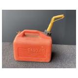 D5 –Craftsman 2 1/2 gallon gas can, see pictures or details.