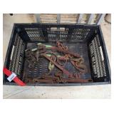 Lever type chain binders, see pictures for details.