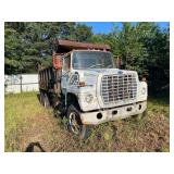 1986  FORD  LNT8000 1986 FORD DUMP TRUCK.