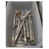 Standard wrench assortment, tub is not included. See pictures for details.