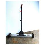 D3 – Central Machinery 30” magnetic floor sweeper with wheels with a 50 lb capacity magnetic pull. See pictures for details.