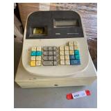 D3-royal 435DX electronic cash register, powers up, see pictures for details.