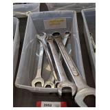 Standard wrench assortment, six pieces, tub is not included, see pictures for details.