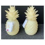 D2-Battery powered pineapple lamps, set of two, see pictures for details.
