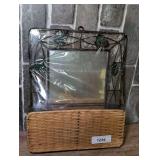 Facotry Sealed Woven Basket and Metal Mirror Wall Decor
