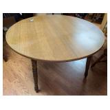 Rockport Dining Table with Two Extension Leaves