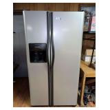 Frigidaire Side-by-Side Frost-Proof Refrigerator-Freezer Model FRS6LR5EM8