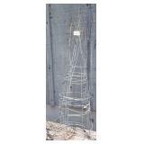 WIRE TOMATO CAGES