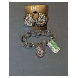 Designer International Concepts Silver Tone Seashell Charm Bracelet and Stud Earrings Set