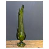 Mid-century modern 6-petal "Epic" swung vase in avocado green, we believe to be vintage Viking glass, see pictures for details.