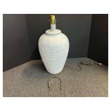 Ceramic table lamp, see pictures for details.