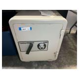 Sentry Valueguard 1380 floor safe, does have combination, see pictures for details.