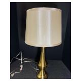 Small brass finish table lamp, see pictures for details.
