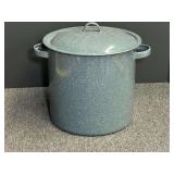 Large granite ware stock pot, see pictures for details.
