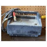SCHUMACHER 10 AMP FULLY AUTOMATIC CHARGER (UNSURE OF WORKING CONDITION)