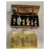 NEW 2004 THOMAS PACCONI CLASSICS "A CHRISTMAS CAROL" HAND BLOWN GLASS ORNAMENTS IN ORIGINAL WOOD CRATE