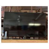 40" SAMSUNG FLAT SCREEN TV W/ REMOTE