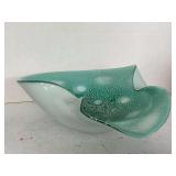 VINTAGE MURANO STYLE ART GLASS TEAL BOWL W/ CONTROLLED SPECKLED DESIGN & WHITE SPOT PATTERNS IN A SCALLOPED DESIGN 10" X 8 1/2"