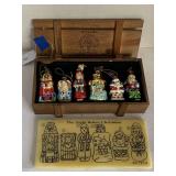NEW 2004 THOMAS PACCONI CLASSICS "THE NIGHT BEFORE CHRISTMAS" HAND BLOWN GLASS ORNAMENTS IN ORIGINAL WOOD CRATE