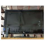 31" LG FLAT SCREEN TV W/ REMOTE