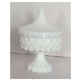 VINTAGE L.E. SMITH WHITE MILK GLASS "CAROUSEL DIAMOND" COVERED CANDY DISH 6 3/4" TALL X 4" ROUND