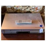 INSIGNIA DVD/VHS PLAYER W/ REMOTE