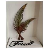 2 PIECES OF METAL WALL DECOR