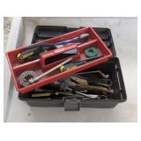 RUBBERMAID PLASTIC TOOLBOX WITH ASSORTED HAND TOOLS