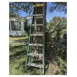 DAVIDSON 7-FT FIBERGLASS FOLDING STEPLADDER