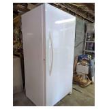 FRIGIDAIRE UPRIGHT FREEZER