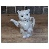 PORCELAIN CAT CREAMER WITH SPOUT - DINE