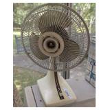 SANYO 8" OSCILLATING FAN
