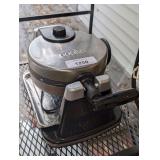 COOKS ROTATING BELGIAN WAFFLE MAKER